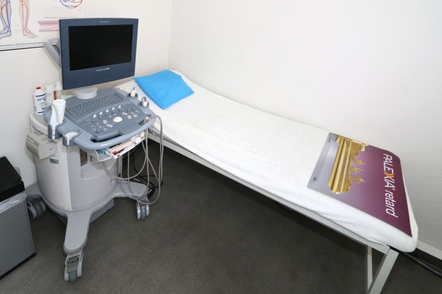 Behandlungszimmer der Praxis Dr. Uwe Hüttner